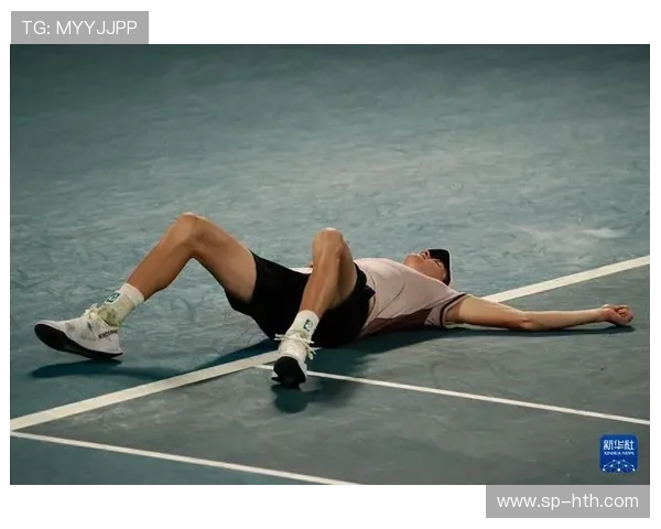 辛纳现身米兰火车站担任冬奥志愿者大使,确认缺席火炬传递 辛纳现身米兰火车站担任冬奥志愿者大使,确认缺席火炬传递